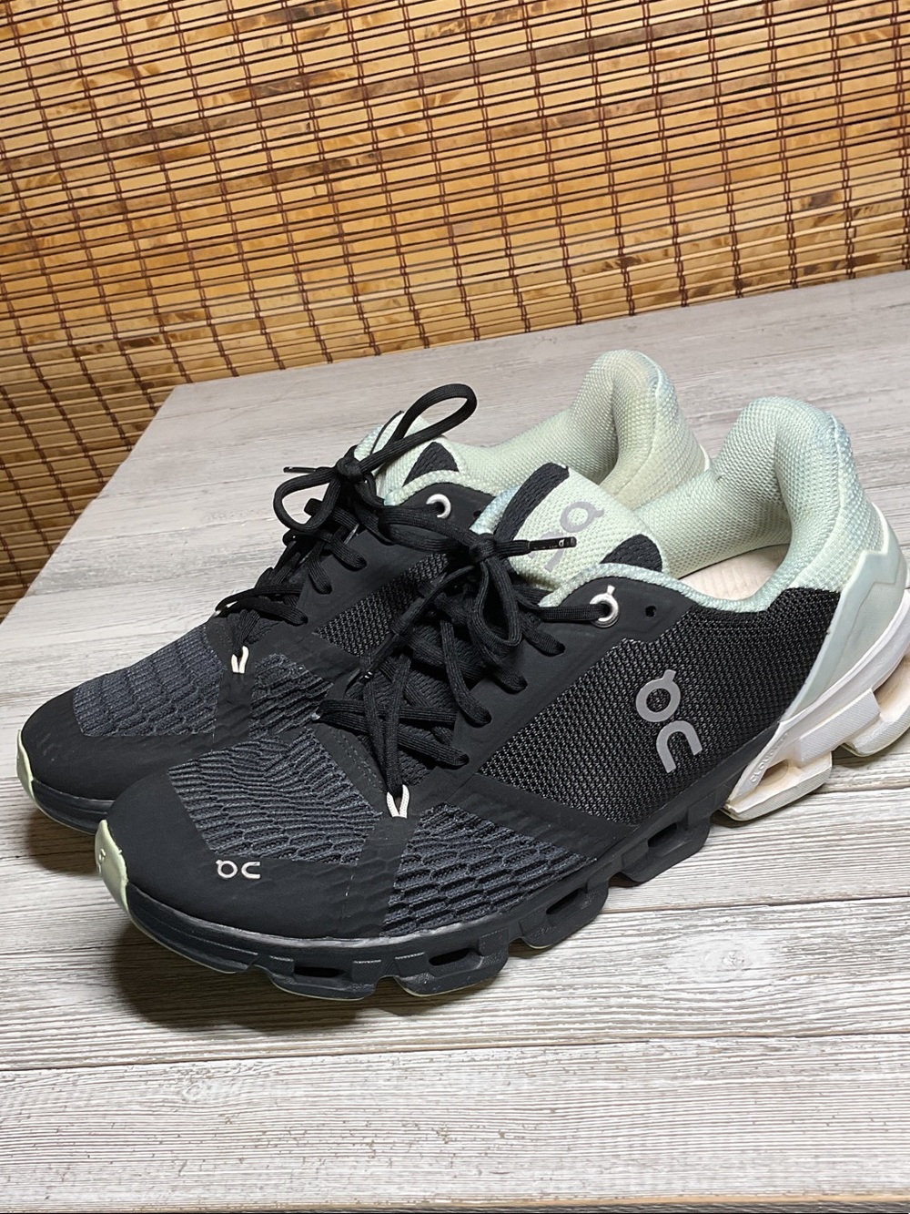 On Cloud Cloudflyer II Black/White/Green Gym Running Shoes Womens Sz 9